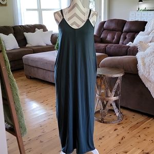 Hunter Green Pocket Maxi Dress